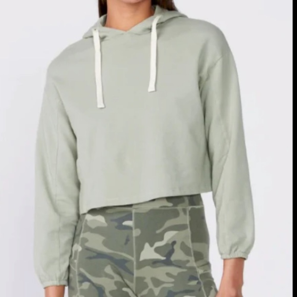 NWT - Monrow light online crop hoodie